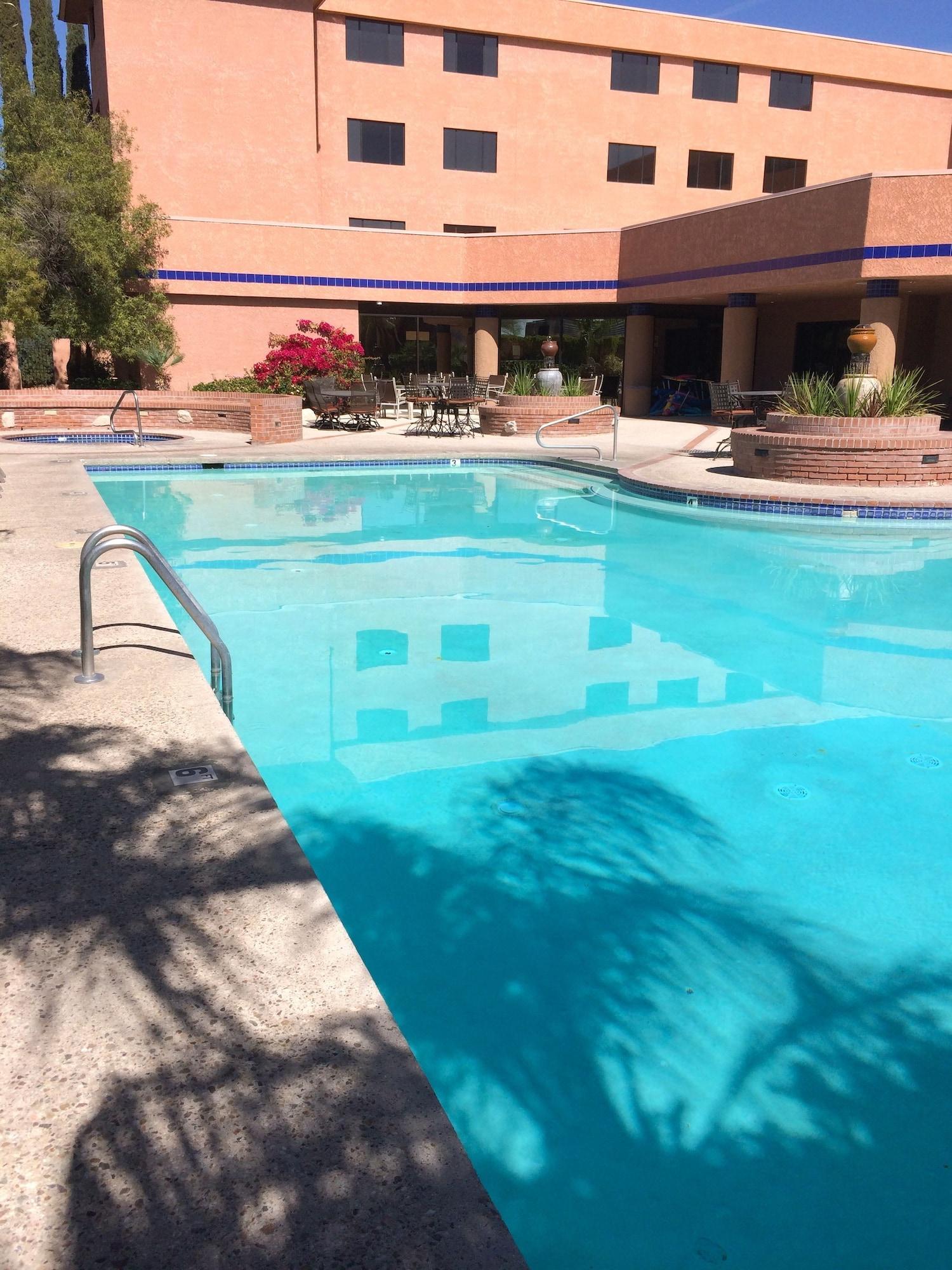 Ramada By Wyndham Viscount Suites Tucson East Exterior photo