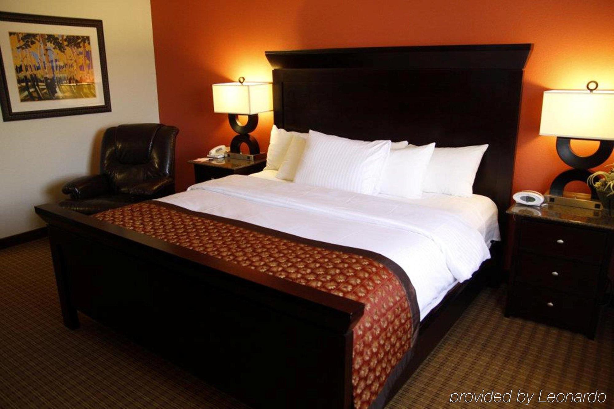Ramada By Wyndham Viscount Suites Tucson East Exterior photo